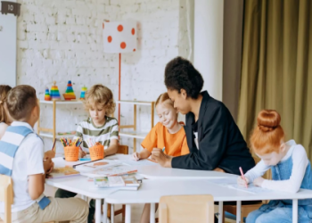 Bé giỏi tiếng Anh tại nhà? Thử ngay trang web học tiếng anh miễn phí cho trẻ em.