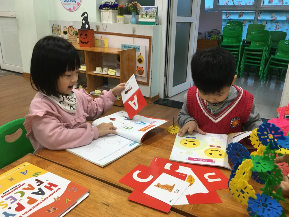 Học mà chơi chơi mà học tiếng Anh là gì? Tìm hiểu ý nghĩa và áp dụng cho bé yêu.