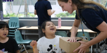 Bé học màu sắc: Mẹo cho bé nhớ cực lâu dễ dàng.