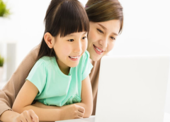 Em bé đọc tiếng Anh là gì và cách dạy con học tiếng Anh tại nhà dễ hiểu.