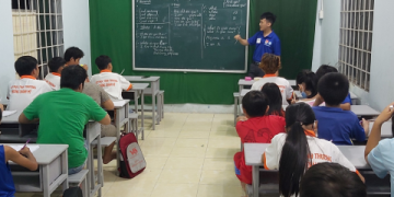 Học tiếng Anh miễn phí ở đâu tại nhà tiện lợi, khám phá các cách học siêu đơn giản.