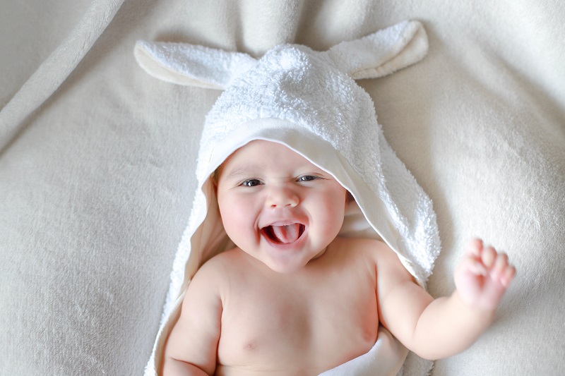 Em bé tiếng Anh là gì? Là Baby đó bạn ơi.