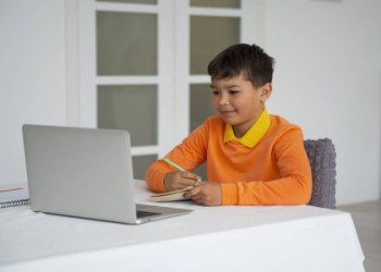 Phương pháp học tiếng Anh trực tuyến cho bé tốt nhất: Bé học vui, nhớ lâu, phát âm chuẩn.