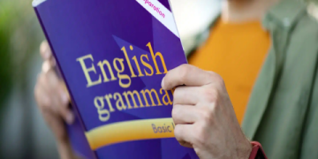 Tự học tại nhà hiệu quả với bài tập tiếng anh cho người mất gốc dễ hiểu nhất.