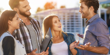 Học tiếng anh giao tiếp cho người lớn cấp tốc, nói lưu loát cực dễ dàng.