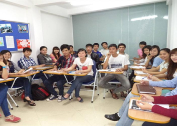 Trung tâm tiếng Anh cho sinh viên TP.HCM: Sinh viên review tốt, rất đáng tiền.