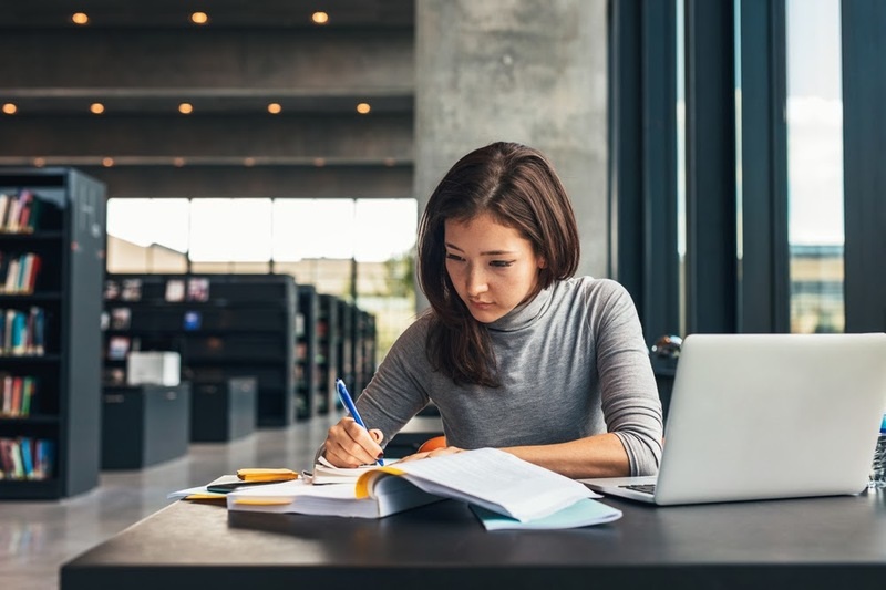 Người đi làm bận rộn vẫn giỏi tiếng Anh? Khám phá lớp học tiếng Anh online cho người đi làm.