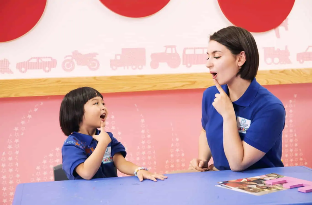 Để con giỏi tiếng Anh, mẹ chọn trung tâm tiếng anh cho trẻ em tại hà nội này nhé.