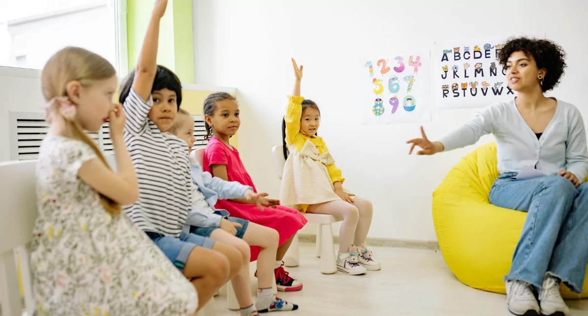 Học tiếng Anh ở nhà: Tiếng anh giao tiếp cho trẻ em đơn giản.