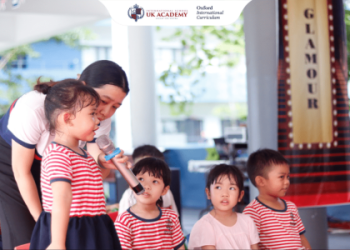 Bắt đầu tiếng Anh cho bé 3 tuổi: Cách học vui nhộn mà lại hiệu quả lắm.