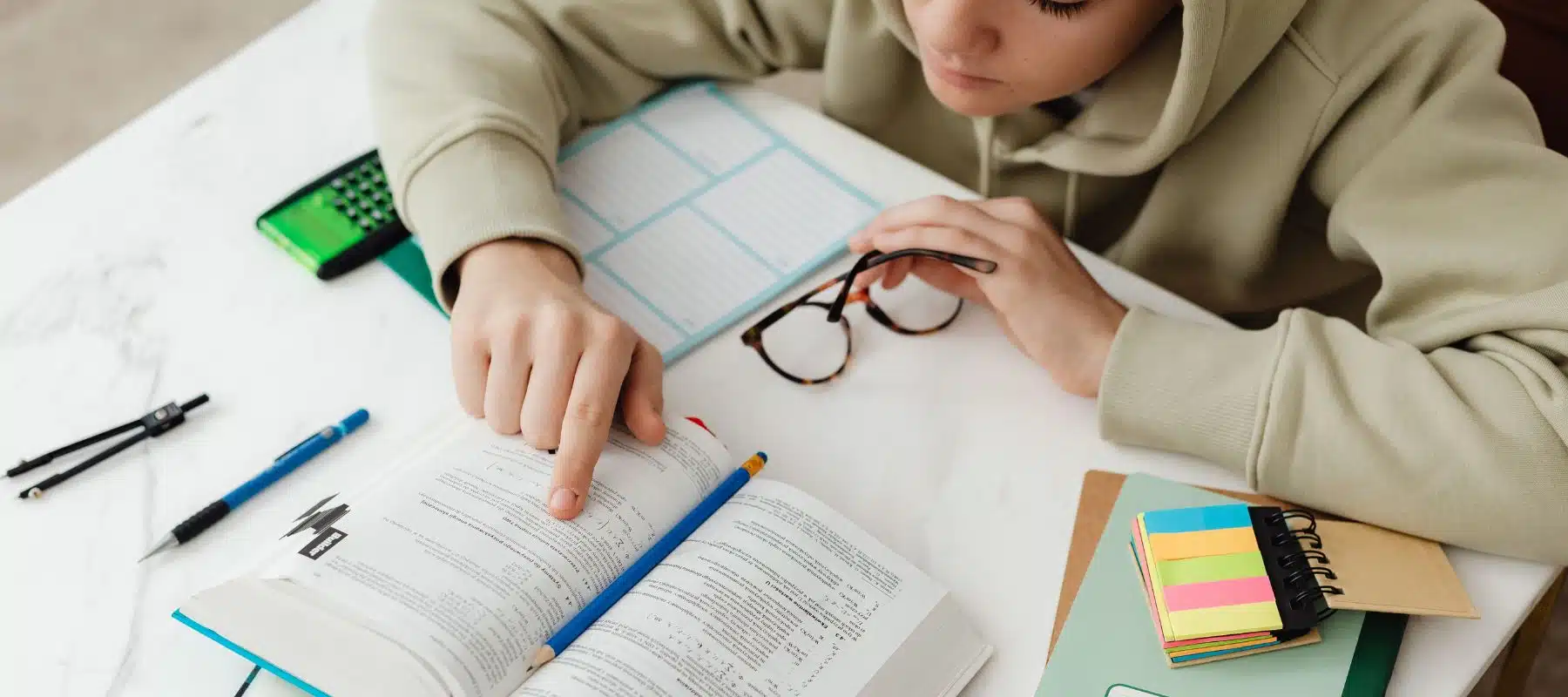 Học nhanh ngữ pháp tiếng Anh cơ bản: Bí quyết áp dụng ngay vào giao tiếp hàng ngày.