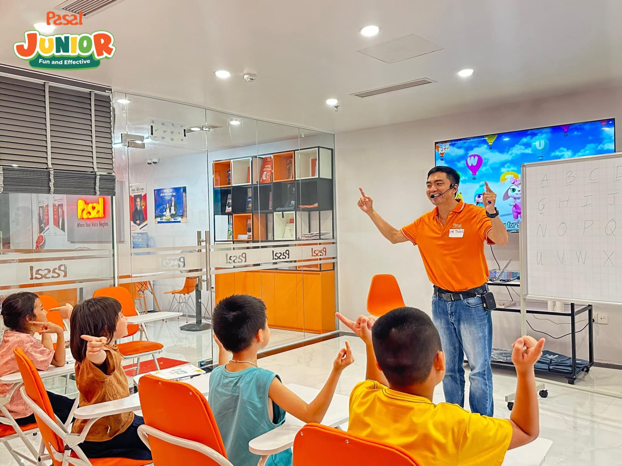 1. Trung tâm dạy tiếng Anh cho trẻ em tốt nhất hiện nay? Review chân thật
