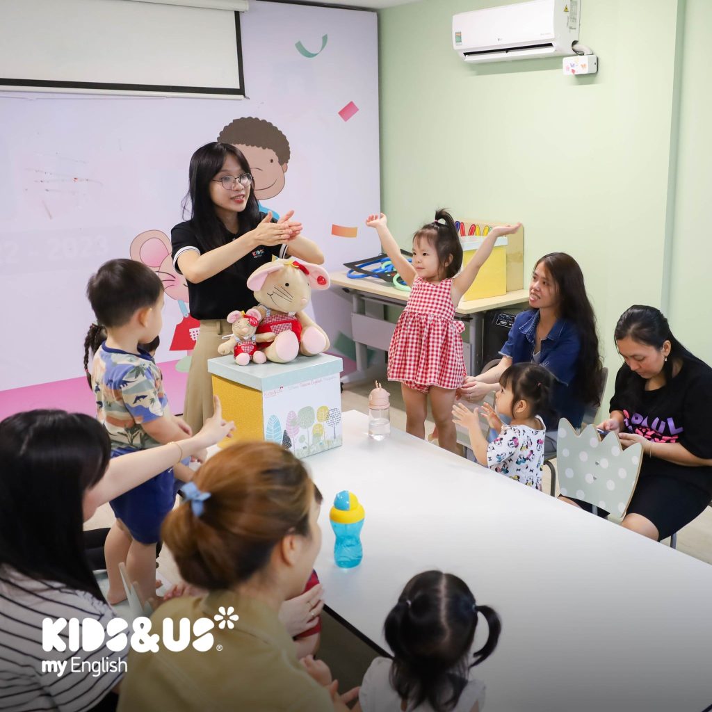 Trung tâm học tiếng anh cho bé nào uy tín giúp con tự tin giao tiếp hè này?