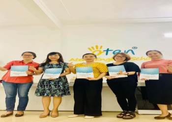 Trung tâm tiếng anh dành cho người đi làm có lớp học cuối tuần không?