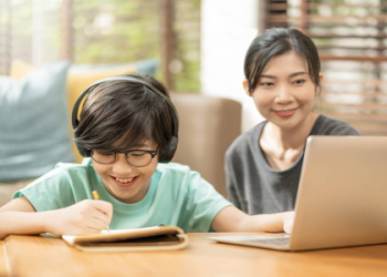 Cách Dạy Tiếng Anh Online Cho Trẻ 3 Tuổi | Khác Biệt So Với Cách Truyền Thống