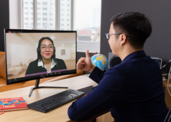 Học tiếng anh giao tiếp online cho người đi làm, có khó không?