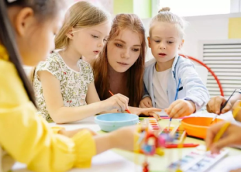 Dạy tiếng Anh giao tiếp cho người lớn: Tìm lớp học ở đâu thì tốt nhất nhỉ?