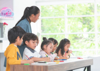 Lớp Tiếng Anh Riêng Cho Trẻ 2 Tuổi – Học Mà Chơi Hiệu Quả Ngay