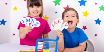 Bé học nhanh với các chương trình tiếng anh cho trẻ em giáo viên bản ngữ