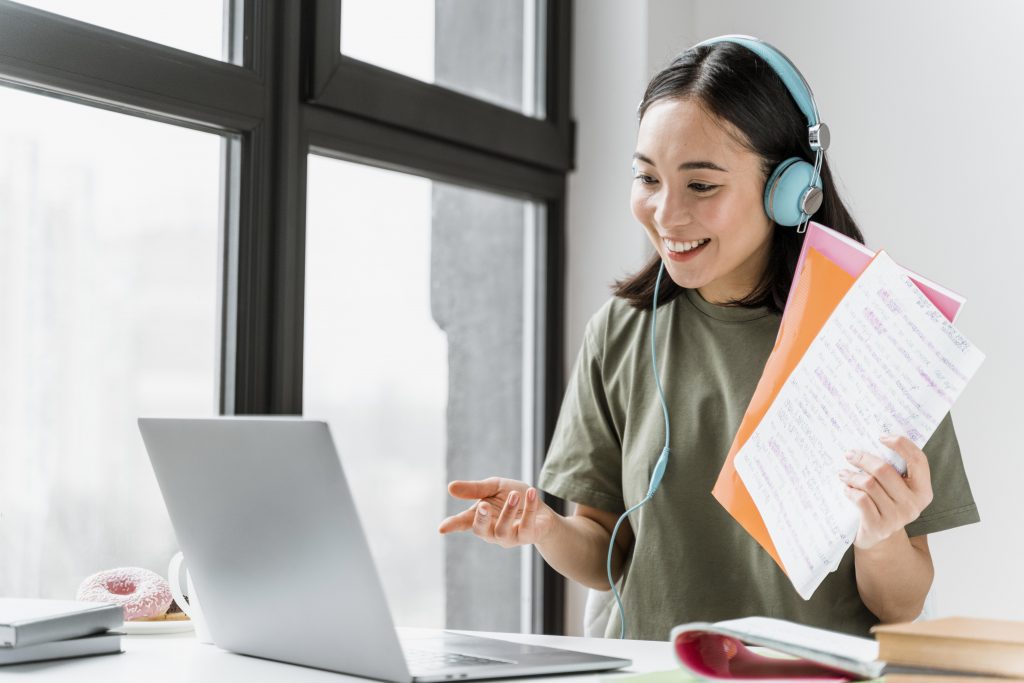 Đâu Là Các Trang Học Tiếng Anh Online Uy Tín Với Giáo Viên Bản Ngữ